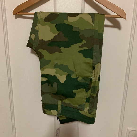 J. Crew Camo Capris - Picture 3 of 6